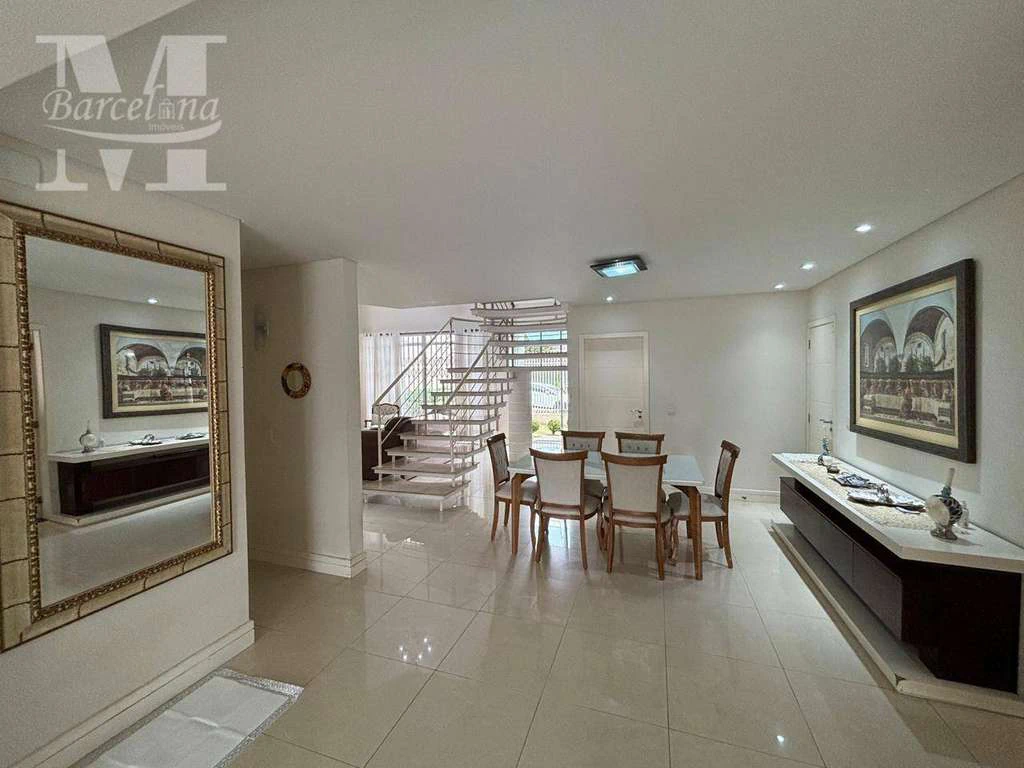 Casa mobiliada com 4 dormitórios e 5 banheiros, 6 vagas — photo 3