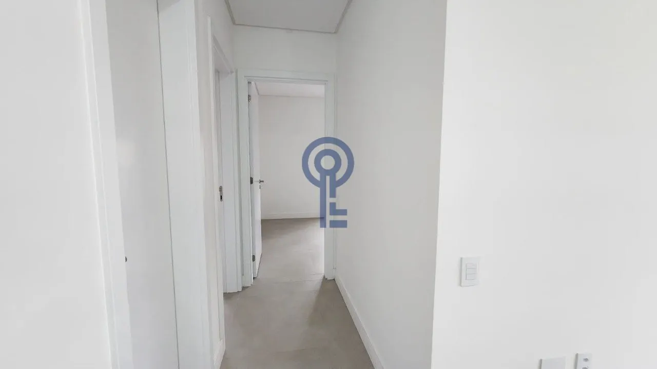 Furnished 59 m² studio with open-plan kitchen and electric stove — photo 14