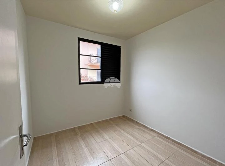 Квартира з 3 спальнями та балконом 64 м² — photo 7