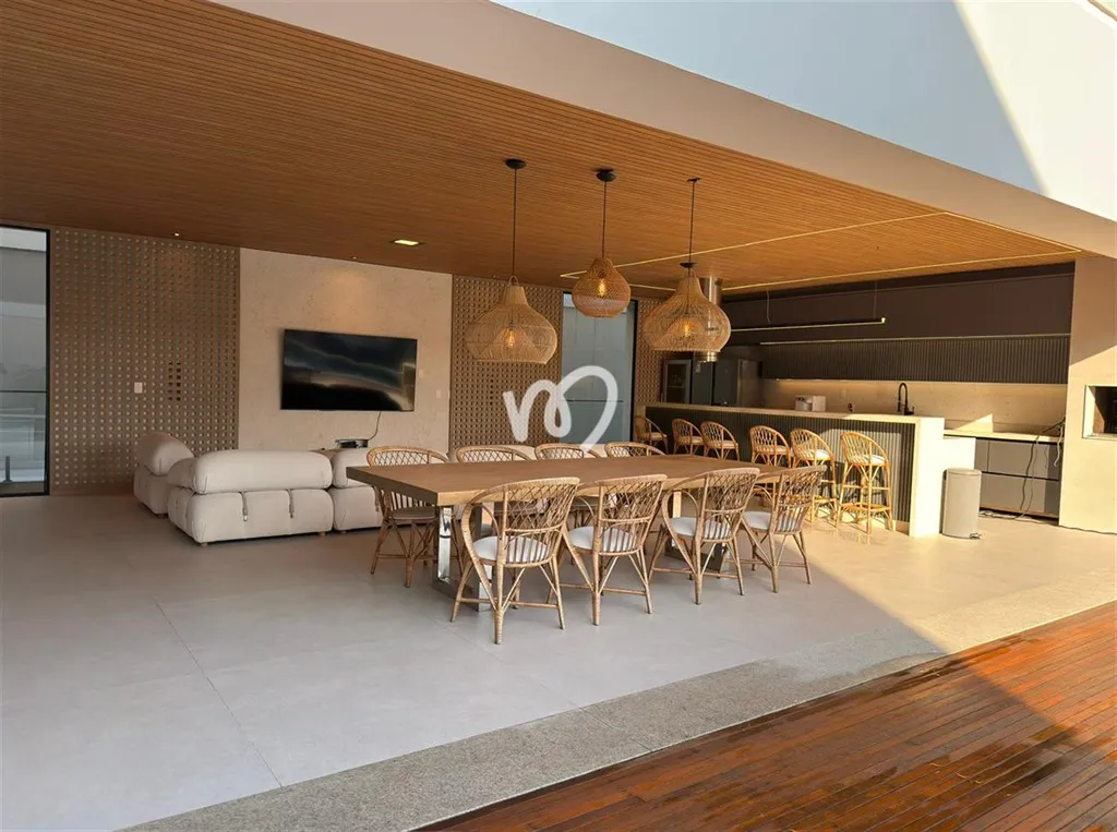 Duplex house with 5 bedrooms and 5 bathrooms — photo 32