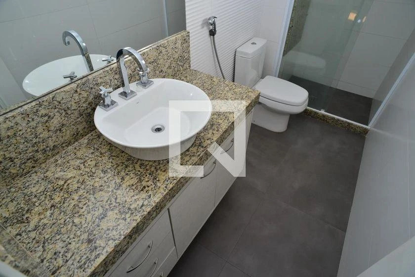 4-bedroom apartment with 250 m² and 3 en-suite baths — photo 15