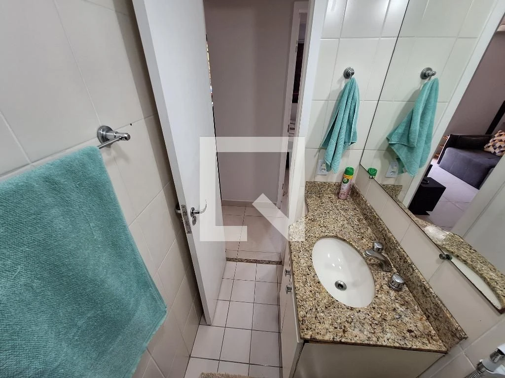 Furnished 3-bedroom apartment with 3 bathrooms — photo 32
