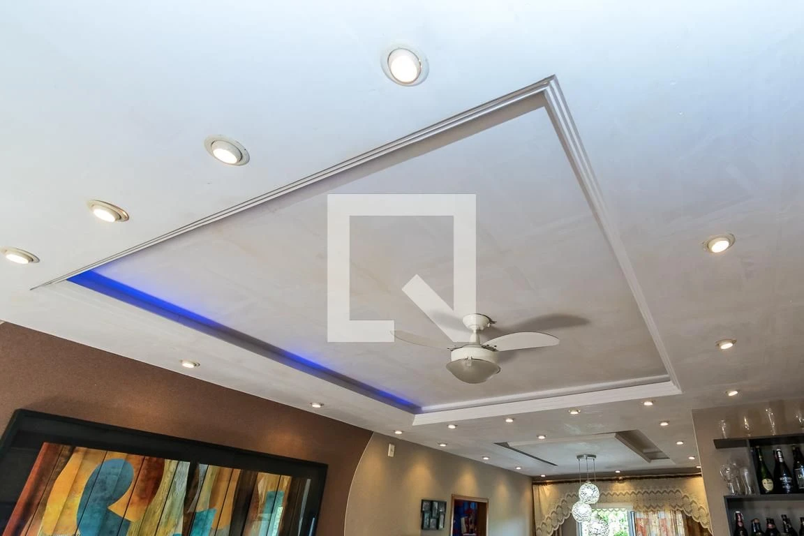 Furnished 227 m² house with a private garden — photo 7