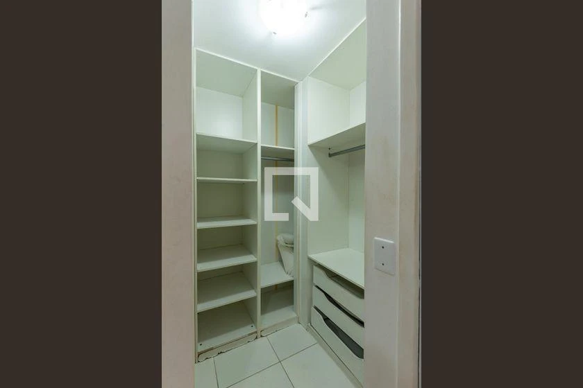 2-bedroom house with a walk-in closet in Rio de Janeiro — photo 9