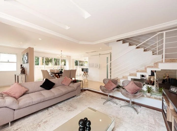 270 m² house with 4 bedrooms and 4 parking spaces — photo 7