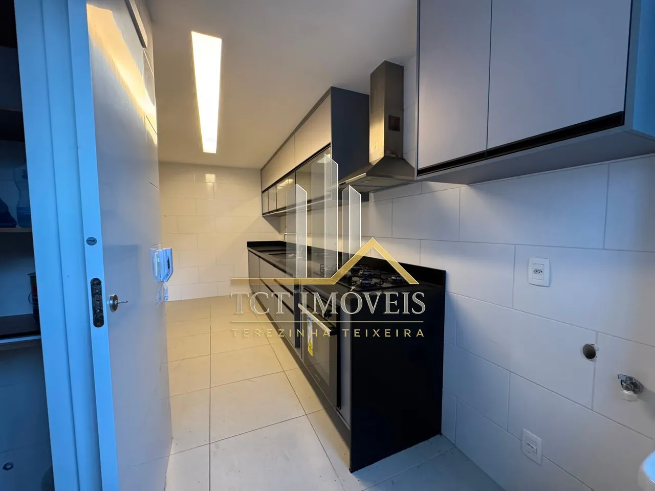 Unfurnished apartment with 3 bedrooms and a gas kitchen — photo 6