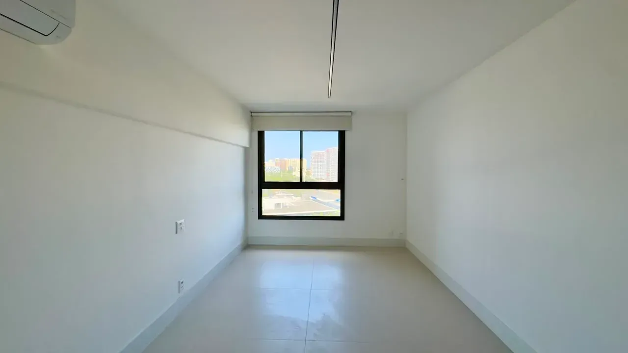 Apartamento sem mobília com 3 quartos e 4 banheiros — photo 19