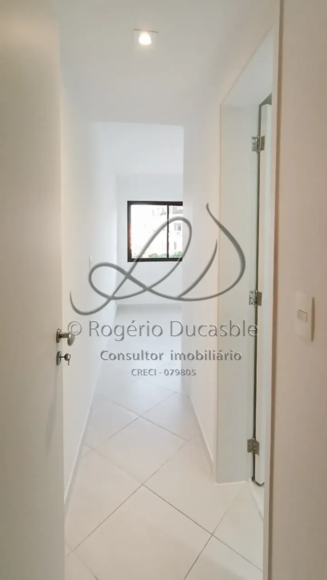 4-bedroom apartment, 2 with their own bathrooms, 165 m² — photo 25