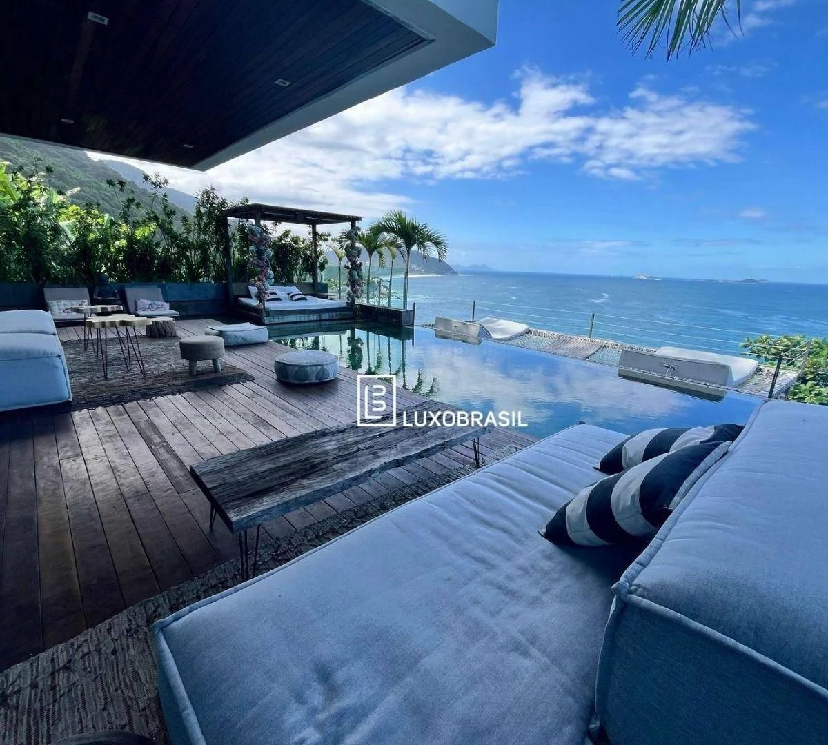Furnished 800 m² house with 5 en-suite bedrooms — photo 8