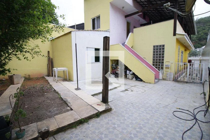 Apartamento de 260 m² com banheira e espaço de home office — photo 46