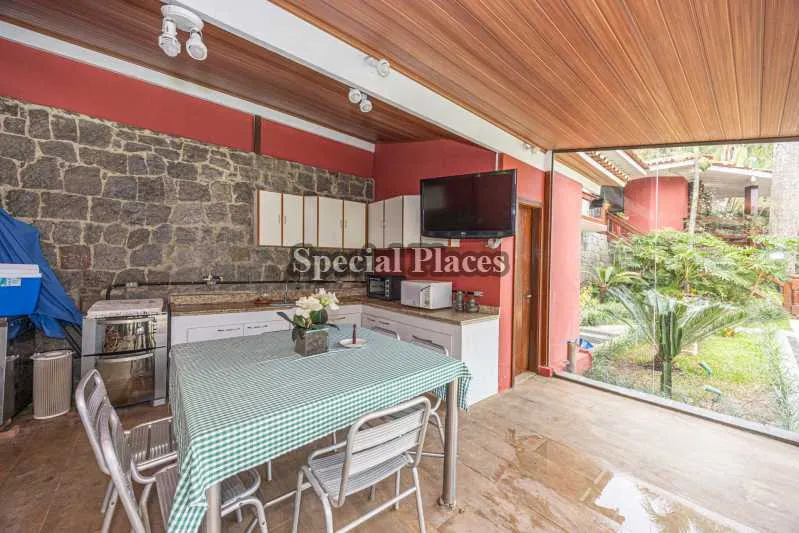 Furnished house with 5 bedrooms and 5 bathrooms plus balcony — photo 12