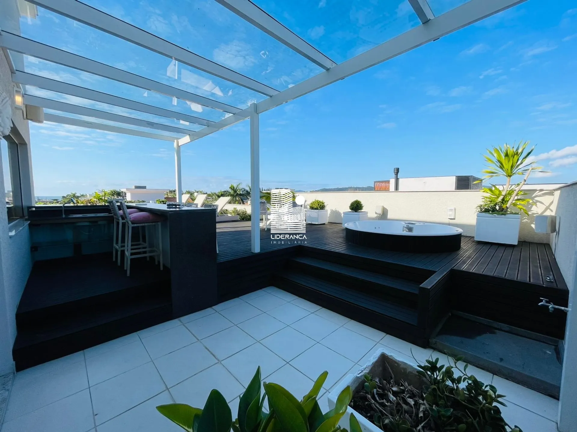 Casa mobiliada com 9 dormitórios e jardim privativo — photo 4