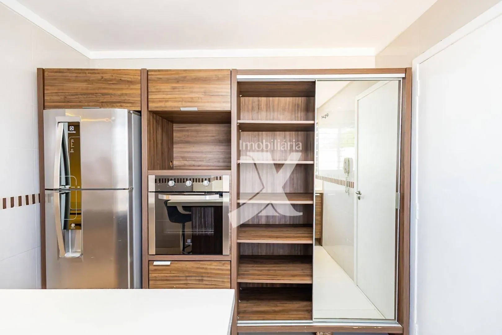 3-bedroom house with a home office — photo 8