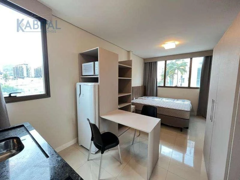 Studio de 23 m² com máquina de lavar e espaço de home office — photo 13