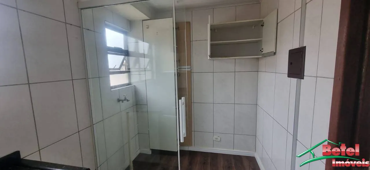 Apartment, 40 m², with wood or laminate floors — photo 2