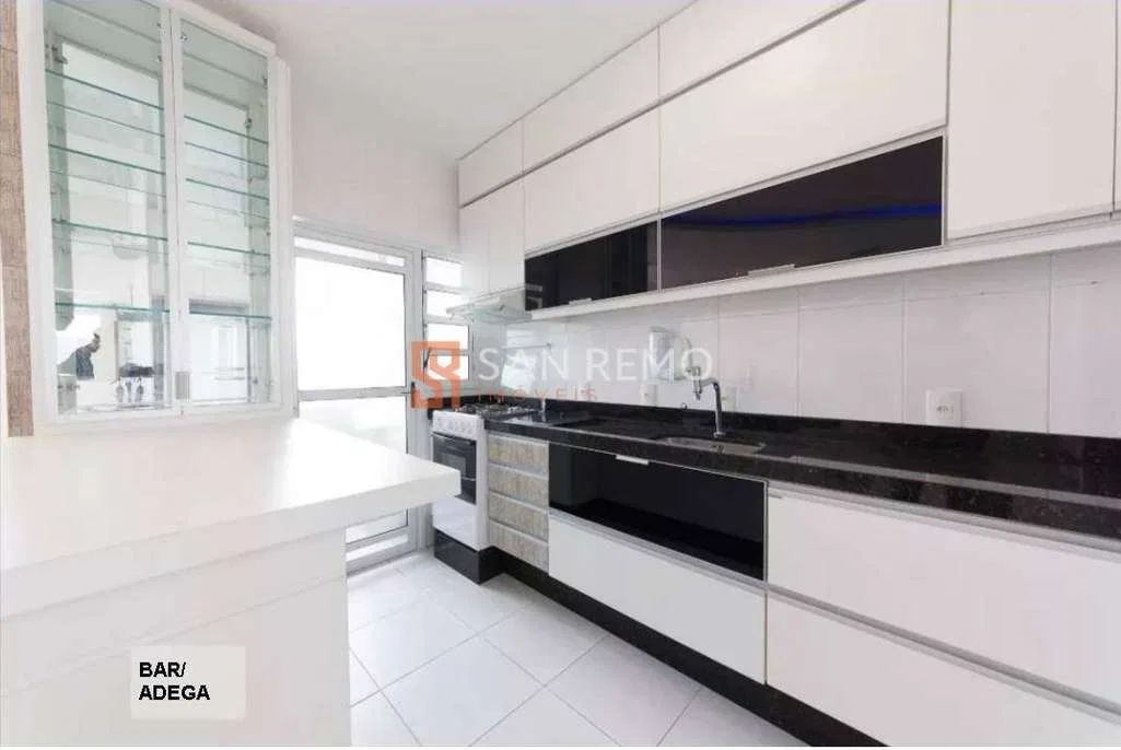 Floor-to-ceiling windows in a 2-bedroom apartment, 85 m² — photo 2