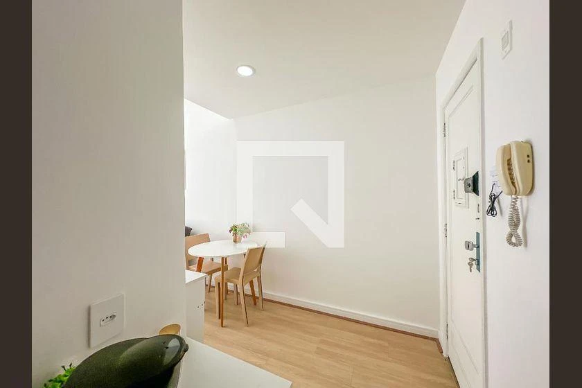 Furnished studio, 30 m² — photo 32