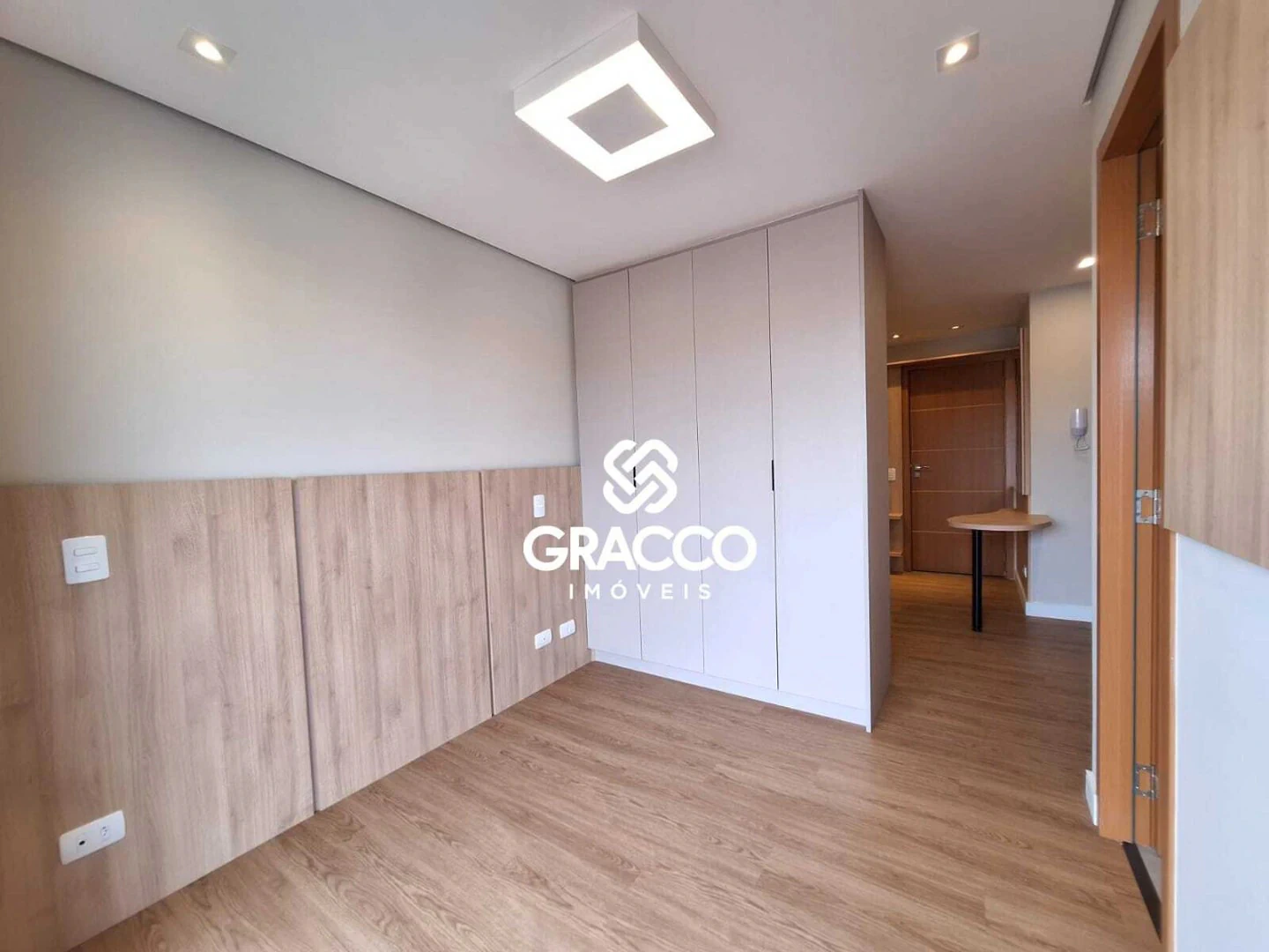 Home office in a one-bedroom apartment, 40 m² — photo 4