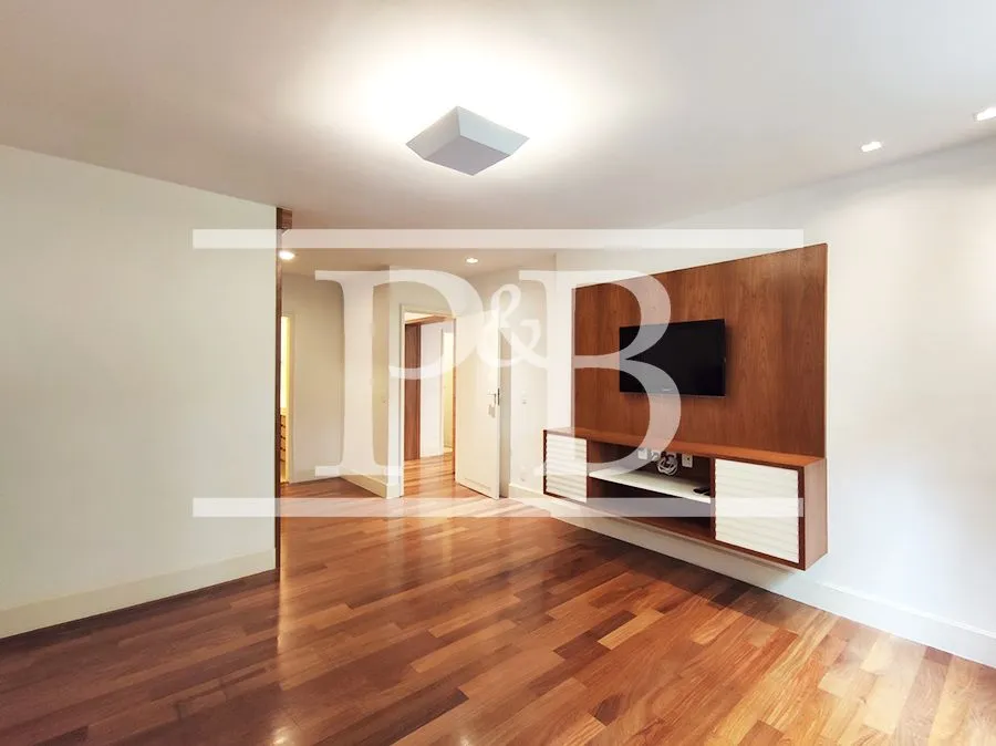 Rental apartment with 3 bedrooms and 261 m² — photo 11