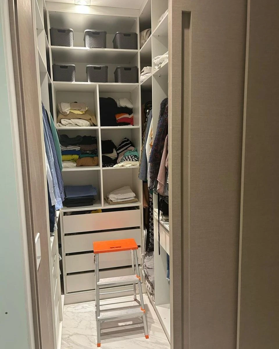 Furnished 250 m² apartment with 3 en-suite bedrooms — photo 16