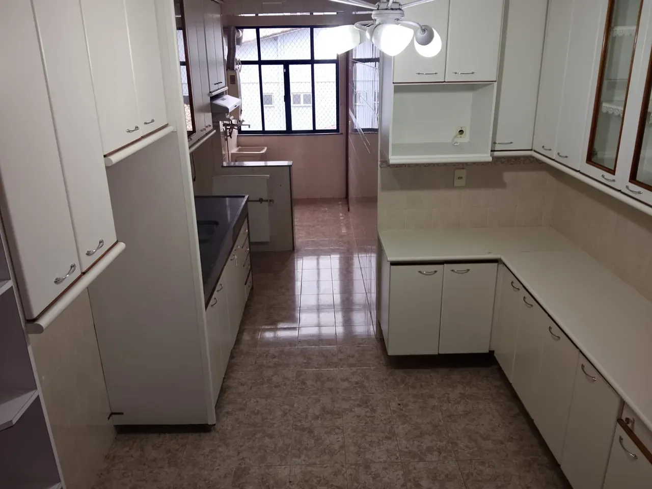 Rental apartment with 3 bedrooms, 3 baths and 140 m² — photo 7
