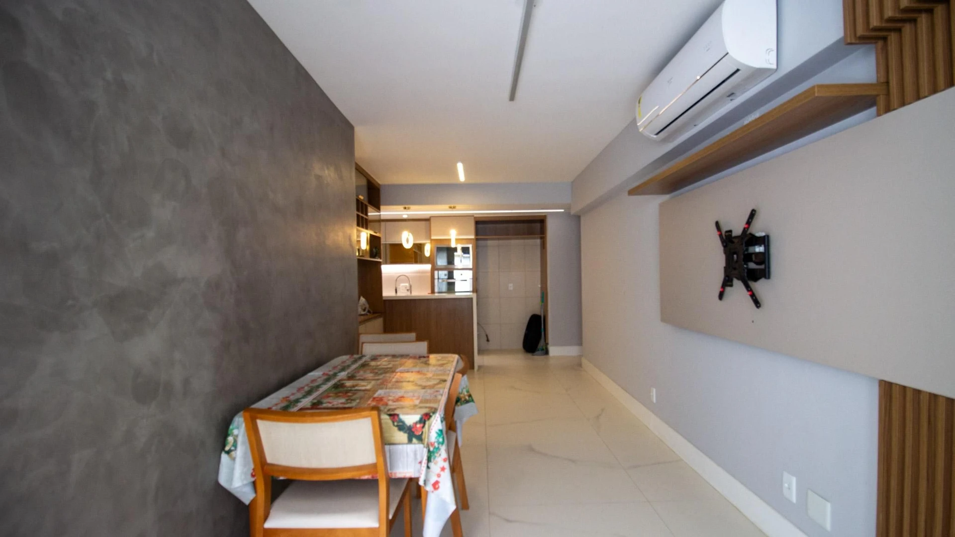 Furnished house, 118 m², with a private BBQ