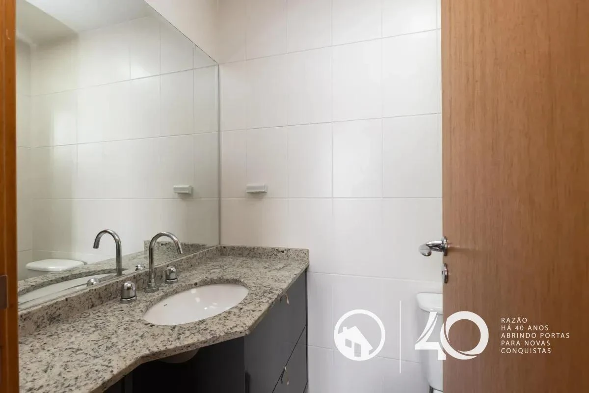 3-bedroom apartment with a washing machine — photo 17
