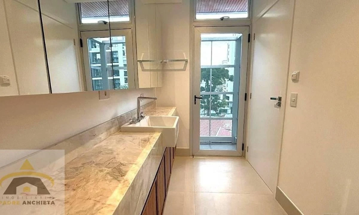 2-bedroom apartment with a washing machine in Curitiba — photo 26
