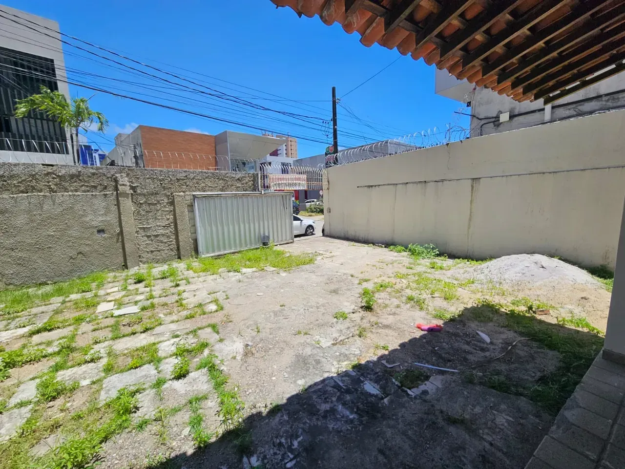 3-bedroom house with a washing machine in João Pessoa — photo 14