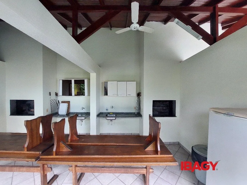 Furnished apartment with 2 bedrooms and 71 m² — photo 23