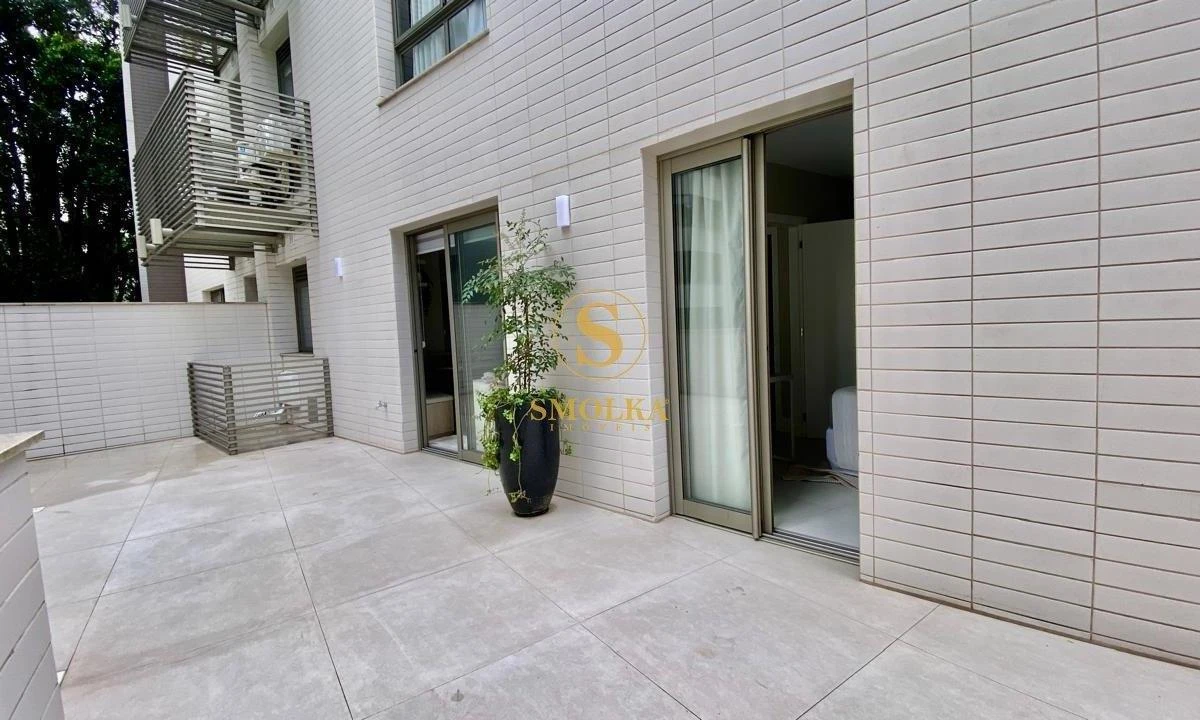 Furnished apartment, 115 m², with a washing machine — photo 12