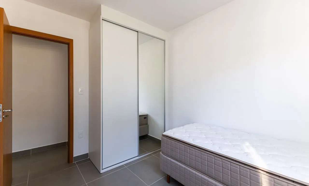 Furnished apartment, 75 m², with a glass-enclosed balcony — photo 15