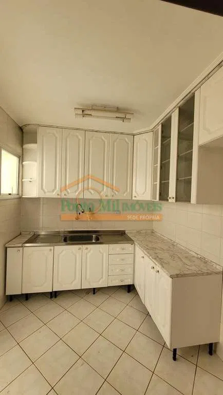2-bedroom apartment with a washing machine in Curitiba — photo 13