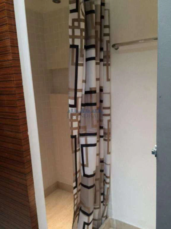 Furnished house with 4 bedrooms and 498 m², closed kitchen — photo 27