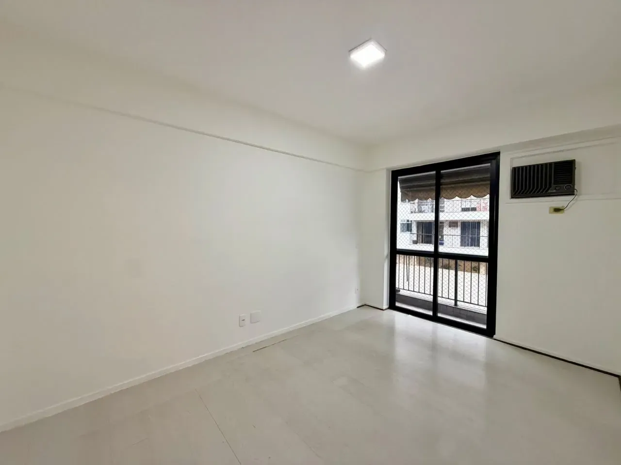Apartamento, 100 m², com closet — photo 5