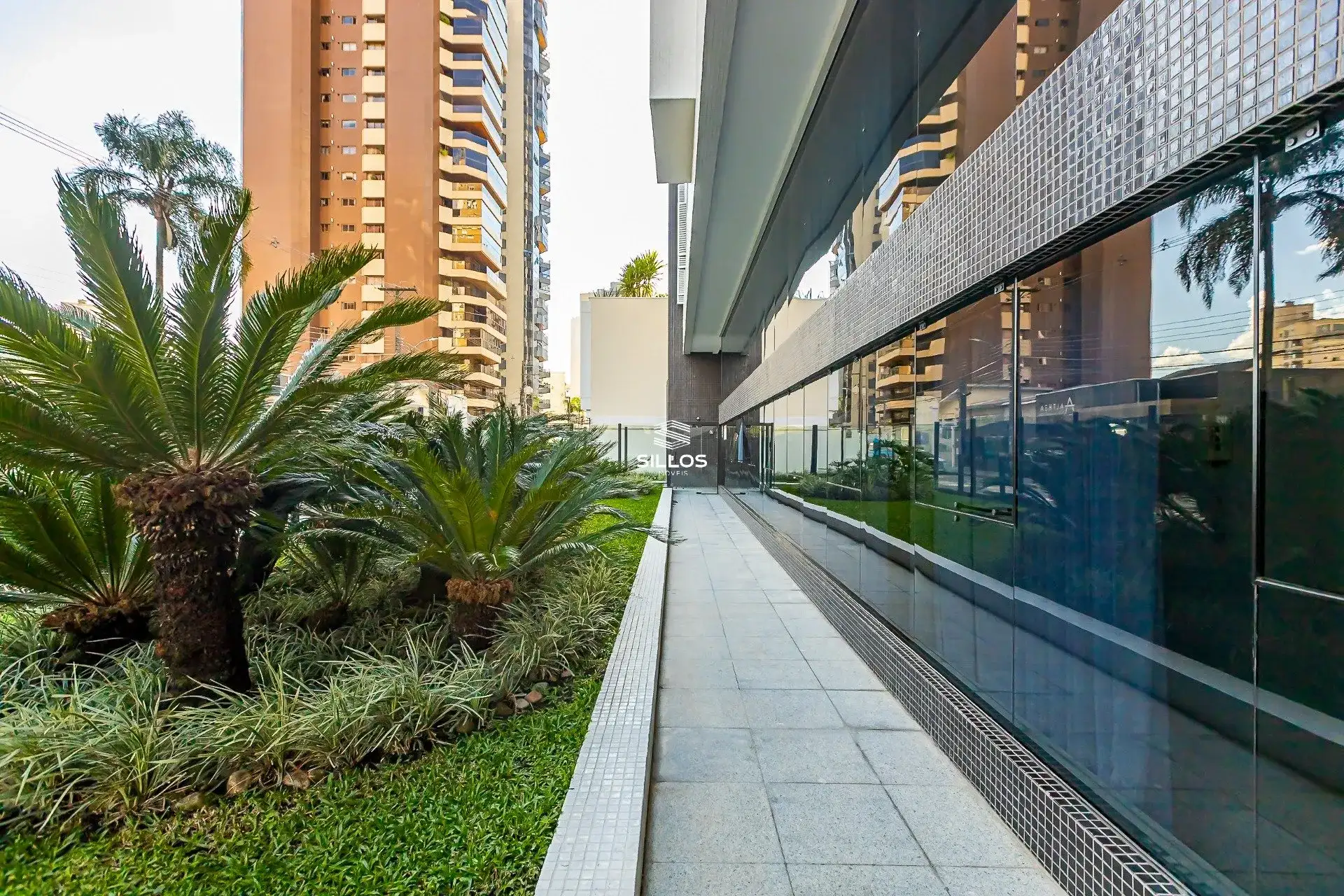 Apartamento de 241 m² con 4 dormitorios y cocina abierta — photo 48