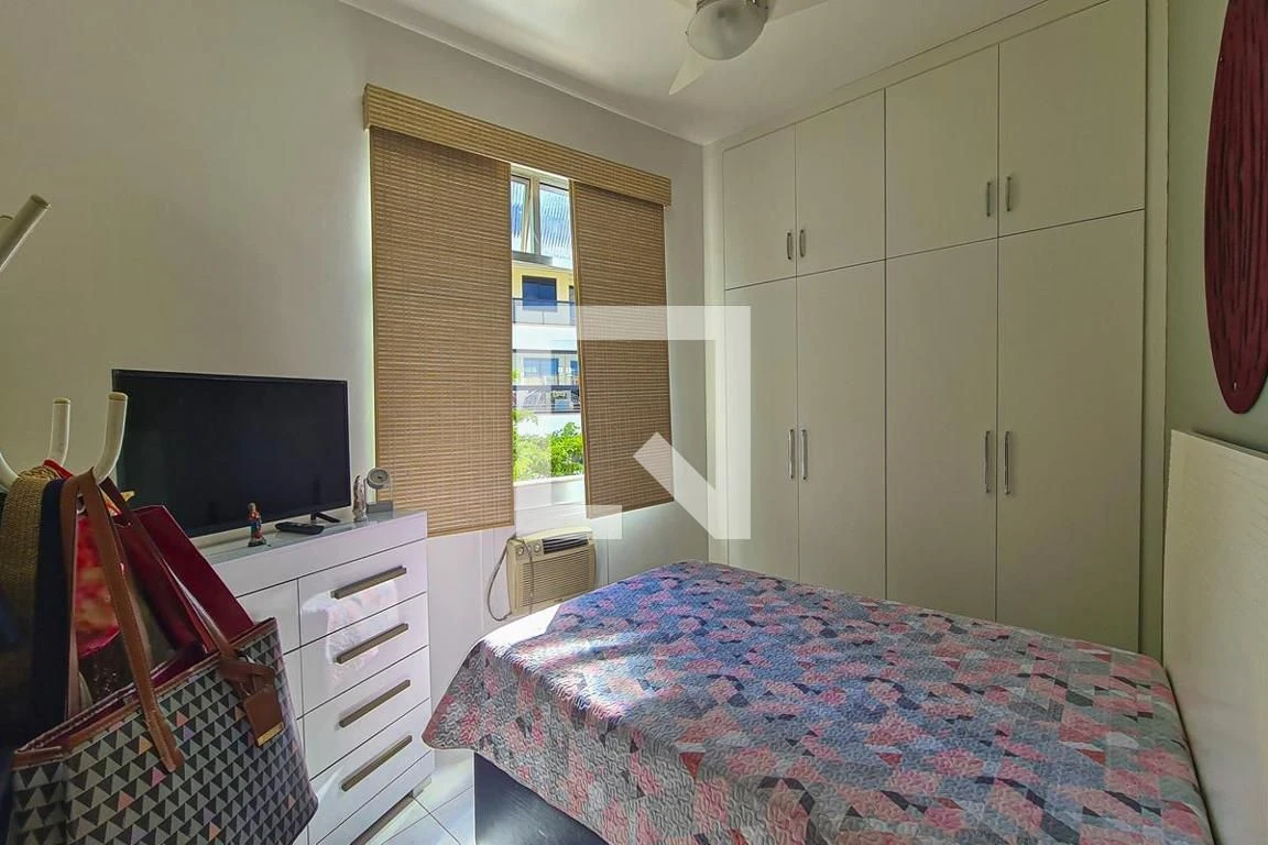 Furnished 2-bedroom apartment with 2 parking spaces — photo 3