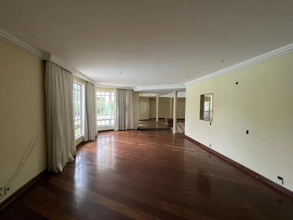 Unfurnished 1000 m² house with 5 en-suite bedrooms — photo 13