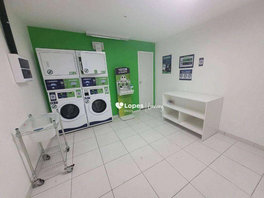 Furnished 2-bedroom apartment with a private BBQ — photo 9