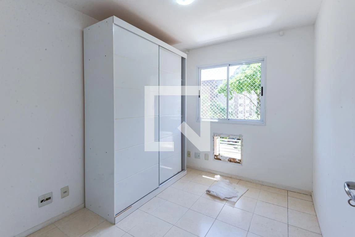 4-bedroom apartment with a mountain view in Rio de Janeiro — photo 40