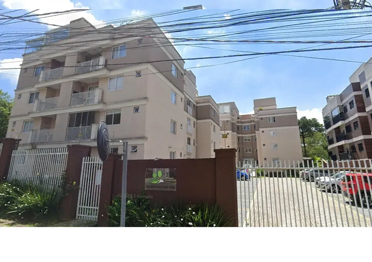 Balcony with a grill in a 2-bedroom apartment, 50 m² — photo 19