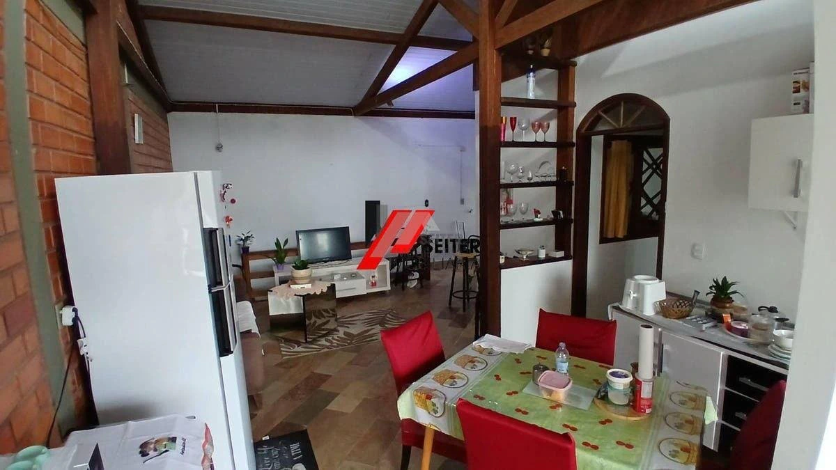 4-bedroom house with a home office in Florianópolis — photo 16