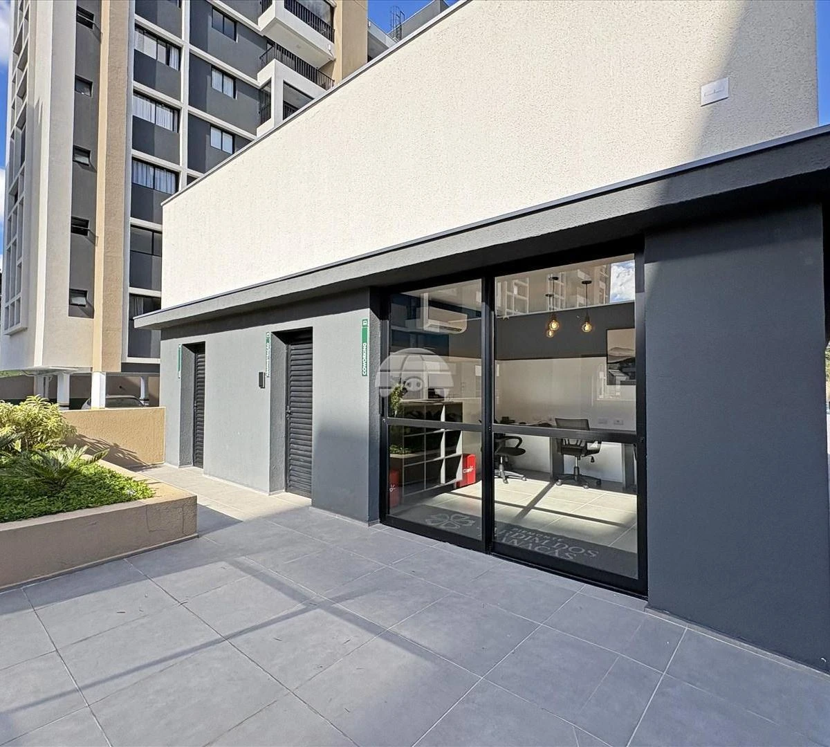 3-bedroom apartment with a dryer in Curitiba — photo 17