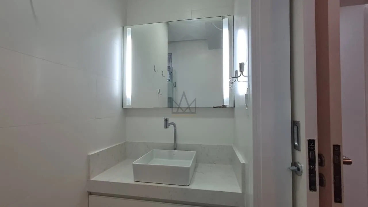 Apartment on the 6th floor with a home office — photo 17