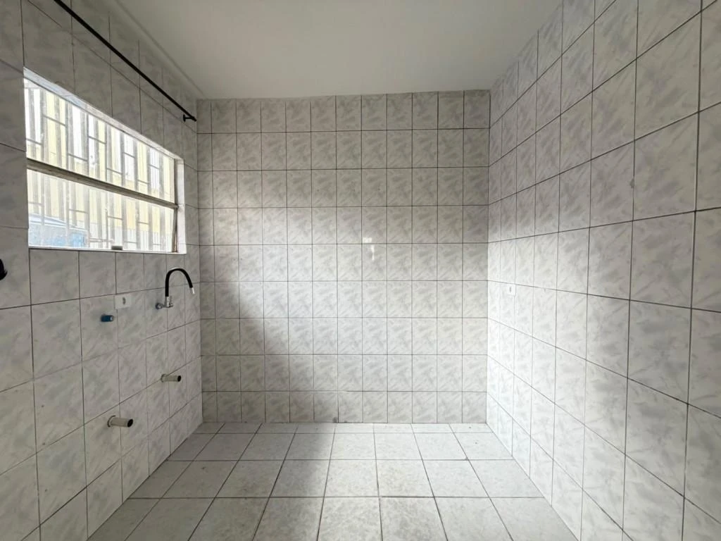 2-bedroom apartment with a bathtub — photo 5
