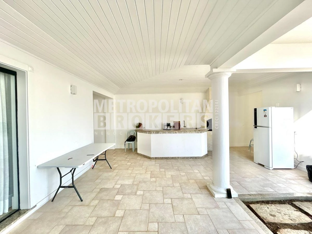Furnished house with 7 bedrooms, 5 en-suites and 1020 m² — photo 16