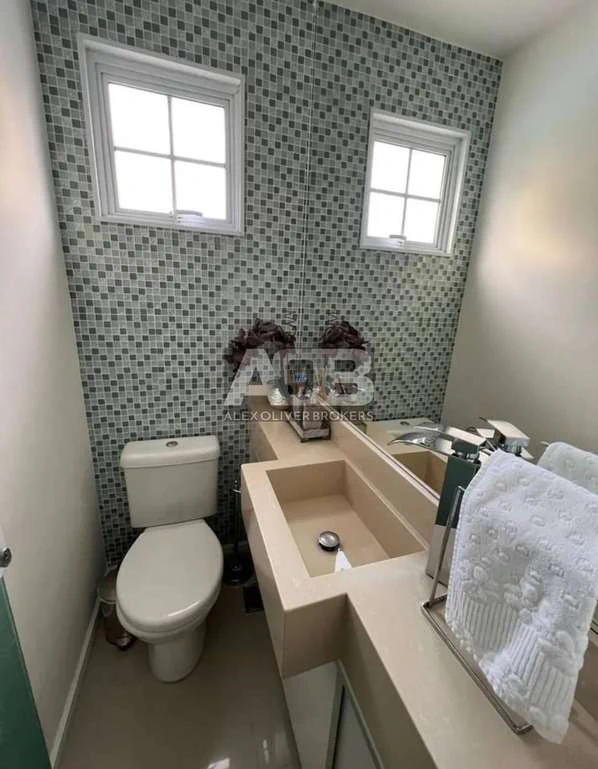 Furnished triplex house with 260 m² and private BBQ area — photo 7