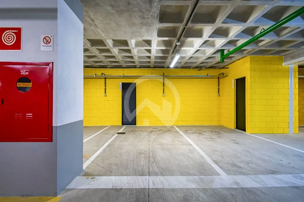 2-bedroom apartment with open-plan kitchen and parking — photo 17