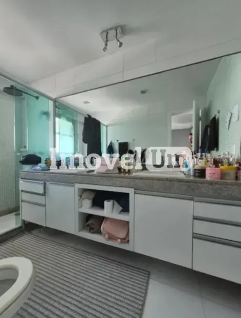 4-bedroom apartment in a building with a tennis court — photo 9