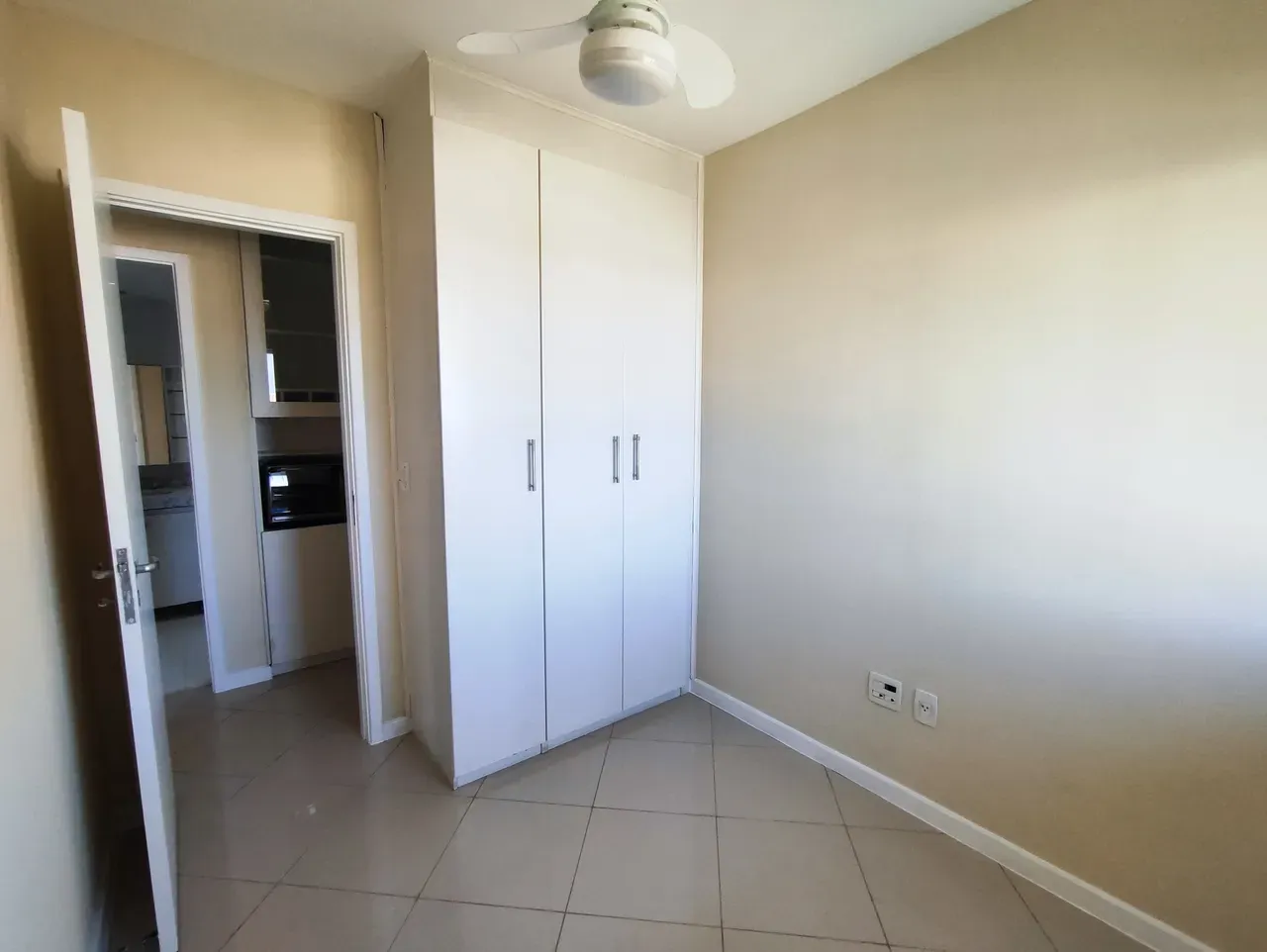 Apartamento mobiliado de 103 m² com varanda envidraçada — photo 16